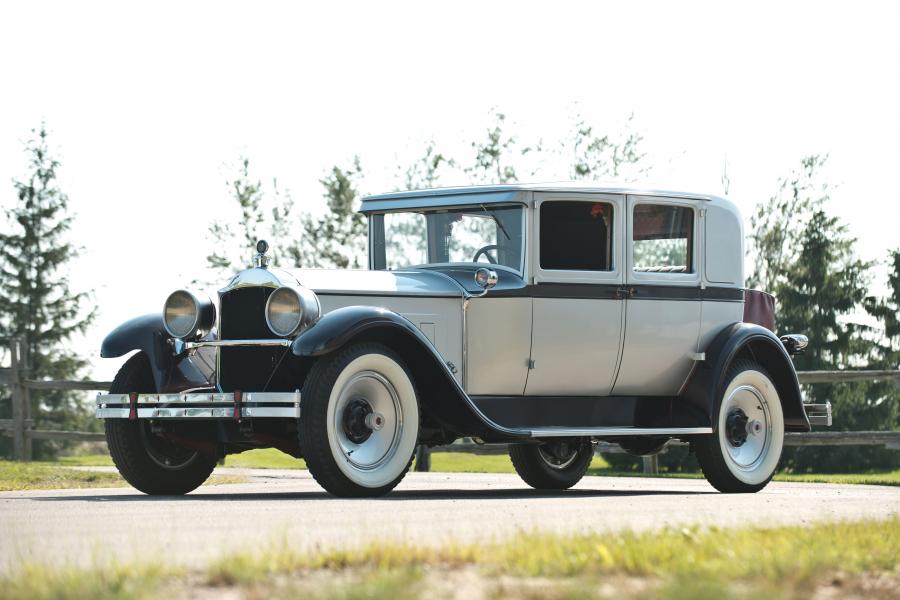  Packard Standard Eight Club Sedan 1928 года  (фото 1 из 15)